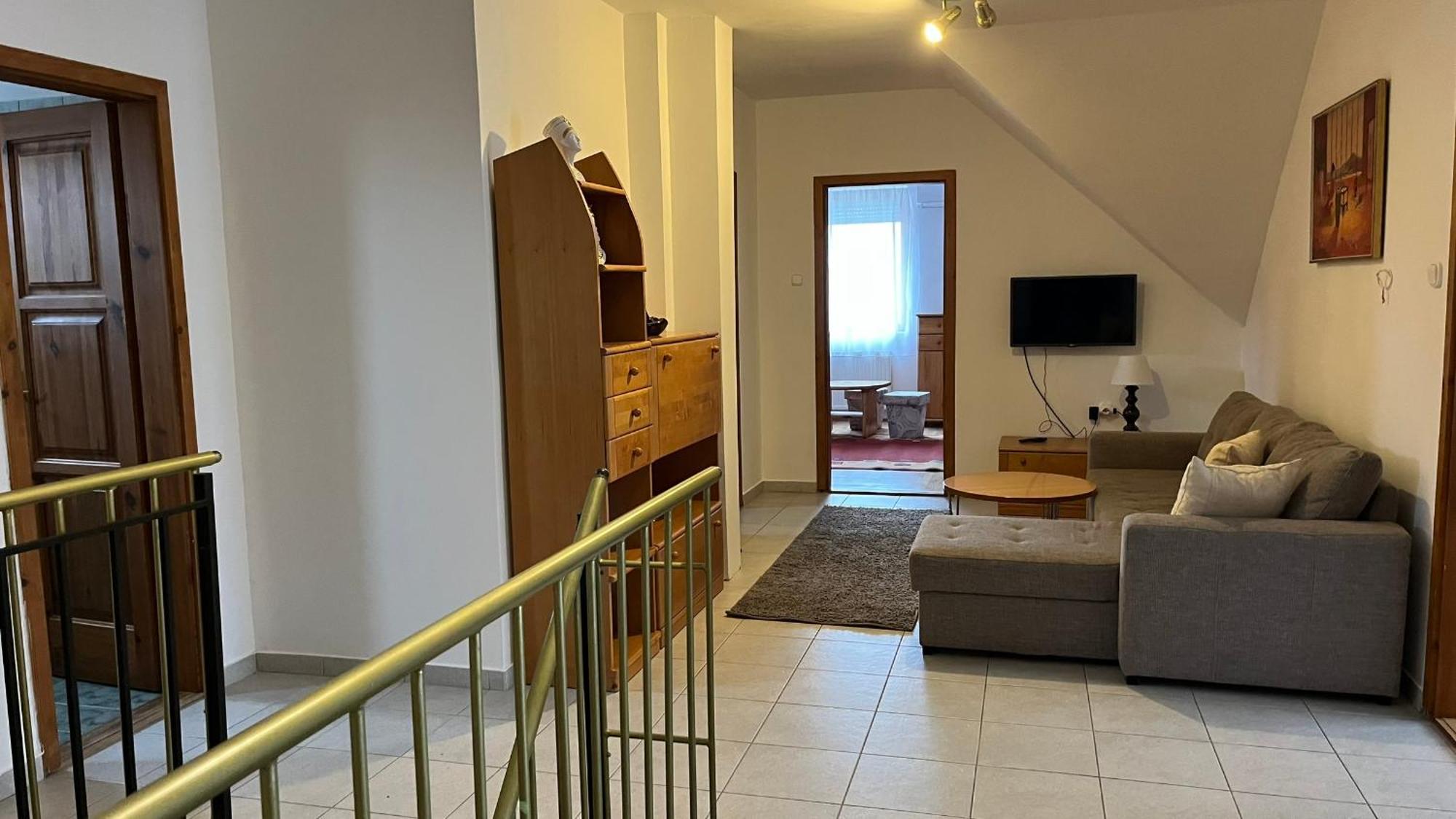 Sárvár Boezsi Apartman מראה חיצוני תמונה
